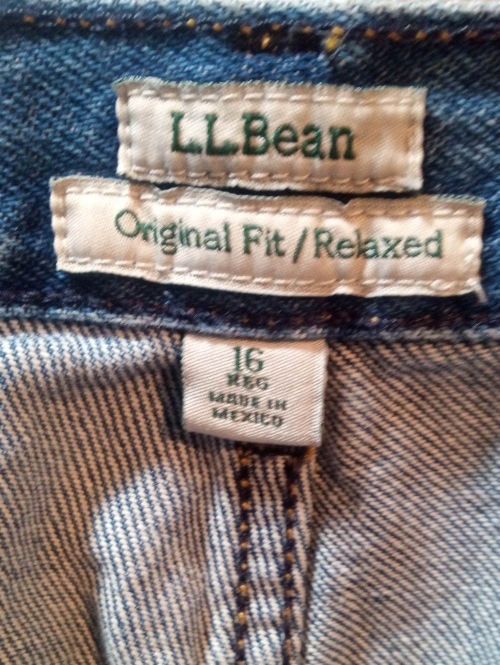 L.L. BEAN ORIGINAL FIT RELAXED JEANS - Picture 8 of 10